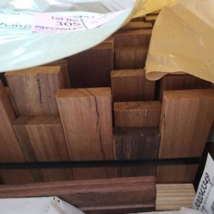 64X19 FEATURE GRADE SPOTTED GUM DECKING (PACK CONSISTS OF RANDOM SHORT LENGTHS)