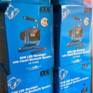OX 20W LED WORKLIGHT WITH BLUETOOTH SPEAKER OXT310820