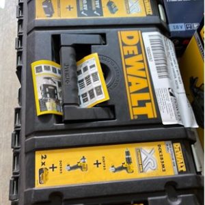 DEWALT DCK285M2-XE 18V 4.0AH XR LI-ION CORDLESS 2 PCE COMBO KIT WITH HEAVY DUTY CASE BATTERY AND CHARGER DCD785 & DCF885 RRP$469