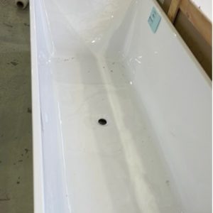 1700MM ACRYLIC WHITE FREESTANDING BATH TUB