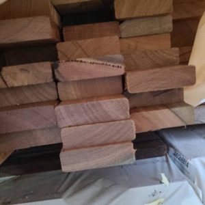 64X19 FEATURE GRADE SPOTTED GUM DECKING (PACK CONSISTS OF RANDOM SHORT LENGTHS)