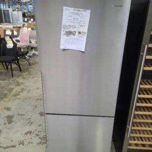 WESTINGHOUSE WBE4500SC 453 LITRE FRIDGE WITH BOTTOM MOUNT FREEZER S/STEEL WITH FLEXIBLE STORAGE WITH 12 MONTH WARRANTY