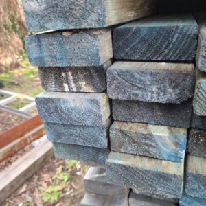 90X35 T2 BLUE MGP12 PINE-105/5.4 (THIS PACK IS WEATHERED AND CONTAINS MOULD)