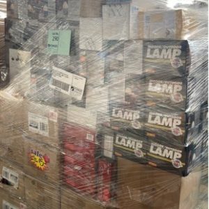 MIXED PALLET OF ASSORTED LIGHTING PRODUCTS INCLUDING LAMPS GLOBES AND ASSORTED FITTINGS SOLD AS IS