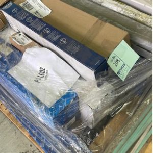 PALLET OF ASSORTED BATHROOM ACCESSORIES INCLUDING BRANDS SUCH AS GROHE ARGENT CAROMA DORF & ARCISAN ETC SOLD AS IS