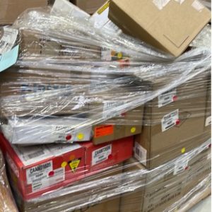 PALLET OF ASSORTED BATHROOM ACCESSORIES SUCH AS TAPWARE DOOR FURNITURE POST SUPPORTS TOWEL RAILS ETC