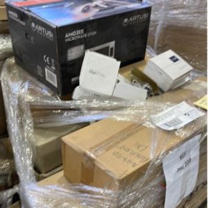 PALLET OF ASSORTED BATHROOM ACCESSORIES AND PRODUCTS INCLUDING BRANDS SUCH AS PHOENIX DORK ALDER CAROMA ETC.