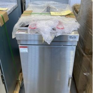 NEW COMMERCIAL TCE FED RC400 GAS FRYER 2 BASKET SOLD AS IS
