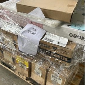 PALLET OF ASSORTED SPA PUMPS BASINS AND HEATER PANEL