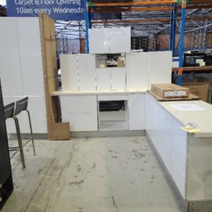NEW HIGH GLOSS WHITE 2 PAC PAINTED FINISH L SHAPE KITCHEN WITH 800MM PANTRY AND 800MM FRIDGE SPACE WITH CRYSTAL WHITE RECONSTITUTED STONE TOPS AL/K5A/CW