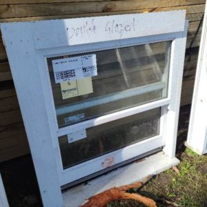 950X890 TIMBER DOUBLE HUNG WINDOW