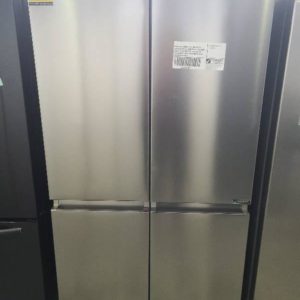 EX DISPLAY HISENSE 609 LITRE S/STEEL PURE FLAT FRENCH DOOR FRIDGE HRCD609S 4 DOOR FRIDGE WITH ONE ZONE CAN BE CONVERTED TO FRIDGE OR FREEZER WITH 6 MONTH WARRANTY SKU360027028