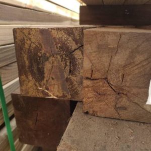 125X125 H4 SPOTTED GUM POSTS-8/2.4