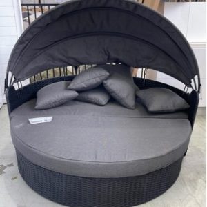 EX DISPLAY OUTDOOR SWIVEL BED & CANOPY BLACK COLOUR (SLIGHT DAMAGE SOLD AS IS EX5203BLK