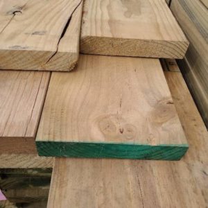 MIXED PACK OF PINE TREATED PINE & HARDWOOD BEAMS IN LONG LENGTHS & LARGE SIZES