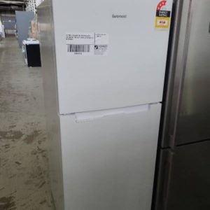 EX DISPLAY EUROMAID ETM311W WHITE TOP MOUNT FRIDGE 311 LITRE WITH 3 MONTH WARRANTY