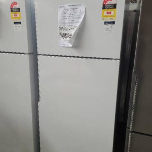 WESTINGHOUSE WTB4600WC WHITE 460 LITRE FRIDGE WITH TOP MOUNT FREEZER WITH 12 MONTH WARRANTY