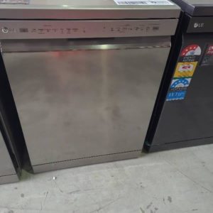 EX DISPLAY LG DISHWASHER XD5B24PS 14 PLACE SETTING QUADWASH WITH TRUE STEAM WITH 6 MONTH WARRANTY