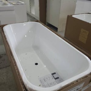 NEW DIOR 1500MM WHITE ACRYLIC FREESTANDING BATH 1500MM X 750MM WIDE X 600MM HIGH