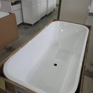 NEW DIOR 1500MM WHITE ACRYLIC FREESTANDING BATH 1500MM X 700MM WIDE X 600MM HIGH