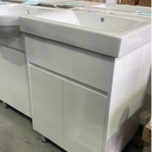 600MM WHITE GLOSS VANITY WITH CERAMIC TOP 600-S439