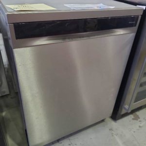 REFURBISHED HISENSE DISWASHER HSGA16FS S/STEEL WITH 6 MONTH WARRANTY SOLD AS IS