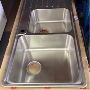 FRANKE BELL BCX621RHD SINK WITH RIGHT HAND DRAINER AND FRANKE WASTES