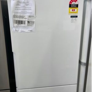 WESTINGHOUSE WBE4500WB 453 LITRE WHITE FRIDGE WITH BOTTOM MOUNT FREEZER RRP$1299 WITH 6 MONTH WARRANTY