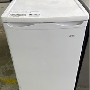 REFURBISHED CHIQ 129 LITRE WHITE BAR FRIDGE CSR129W WITH 6 MONTH WARRANTY SOLD AS IS