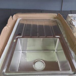 SINGLE BOWL SINK WITH DRAINER
