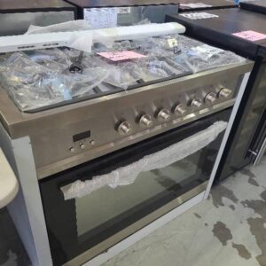 EX DEMO EUROMAID 900MM GE9SS FREESTANDING OVEN DUAL FUEL SOLD AS IS 12 MONTH WARRANTY
