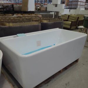 NEW CAROMA CUBE CU6WFW 1600MM BACK TO THE WALL BATH RRP$3300