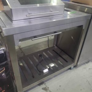 EX DISPLAY SUMM ELECTRIC BBQ WITH STAND RRP$899 3 MONTH WARRANTY