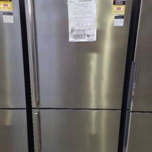 WESTINGHOUSE WBE5304SB STAINLESS STEEL FRIDGE WITH BOTTOM MOUNT FREEZER 528 LITRE FINGER PRINT RESISTANT 4.5 STAR ENERGY EFFICIENCY FRESH SEAL HUMIDITY CRISPER RRP$2099 WITH 12 MONTH WARRANTY B 94572667