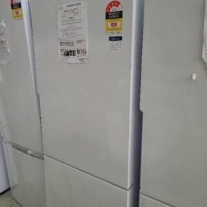 WESTINGHOUSE WBE4500WC 453 LITRE FRIDGE WITH BOTTOM MOUNT FREEZER RRP$ 1299 WITH 12 MONTH WARRANTY