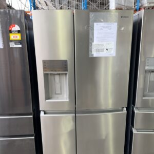 WESTINGHOUSE WQE6870SA 609 LITRE STAINLESS STEEL FRENCH DOOR FRIDGE WITH ICE & WATER LARGE ADJUSTABLE INTERIOR WITH SLIDE BACK SHELVES SNACK ZONE PLUS CONVERTIBLE SECTION THAT CAN BE SWITCHED BETWEEN FRIDGE OR FREEZER MODE FROM -23C TO 7 DEGREE 12 MONTH WARRANTY RRP$3299