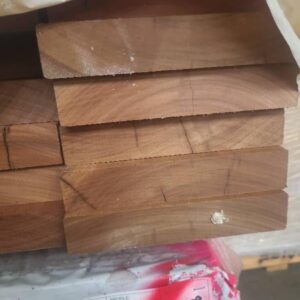 190X35 FEATURE GRADE SPOTTED GUM