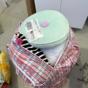 EX FURNITURE STAGING - BAG OF ASSORTED LINENS/CUSHIONS ETC SOLD AS IS