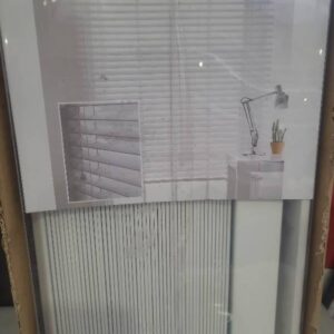 NEW WHITE VENTIAN BLIND 900MM X 2100MM PVC WITH FAUX WOOD FINISH CAN USE IN BATHROOMS & KITCHENS