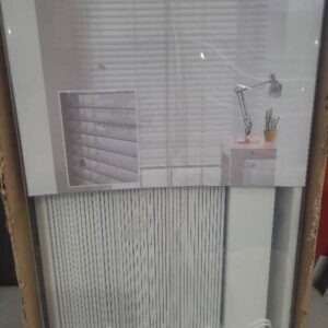NEW WHITE VENTIAN BLIND 600MM X 2100MM PVC WITH FAUX WOOD FINISH CAN USE IN BATHROOMS & KITCHENS