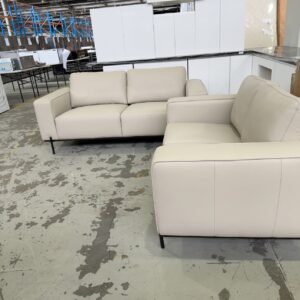BRAND NEW WHEAT THICK LEATHER MID CENTUREY DESIGN LOUNGE SUITE, 2.5 SEATER COUCH & 2 SEATER COUCH RRP$4999