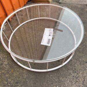 EX HIRE WHITE ROUND METAL COFFEE TABLE WITH GLASS TOP, SOLD AS IS