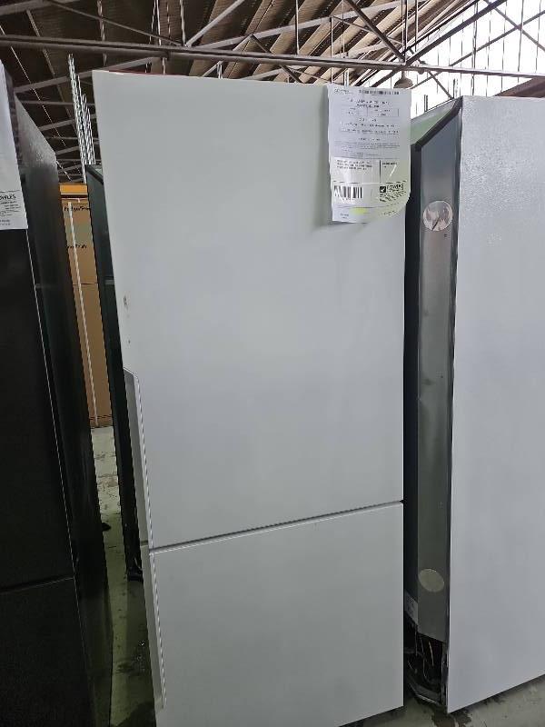 WESTINGHOUSE WBE4500WB-R 453 LITRE WHITE FRIDGE WITH BOTTOM MOUNT FREEZER RRP$1299 WITH 12 MONTH WARRANTY