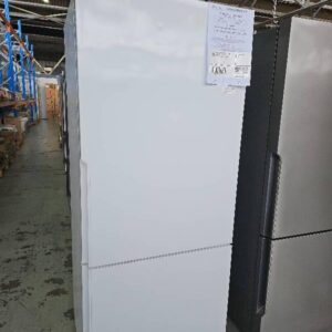 WESTINGHOUSE WBE4500WC-R 453 LITRE WHITE FRIDGE WITH BOTTOM MOUNT FREEZER RRP$1299 WITH 12 MONTH WARRANTY