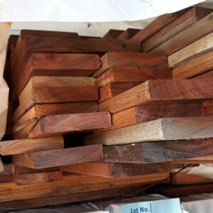 86X19 FEATURE GRADE SPOTTED GUM DECKING- (PACK CONSISTS OF RANDOM SHORT LENGTHS)