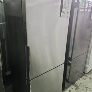 WESTINGHOUSE WBE4500SC S/STEEL 453 LITRE FRIDGE WITH BOTTOM MOUNT FREEZER, FULL WIDTH CRISPER, LOCKABLE FAMILY COMPARTMENT WITH 12 MONTH WARRANTY