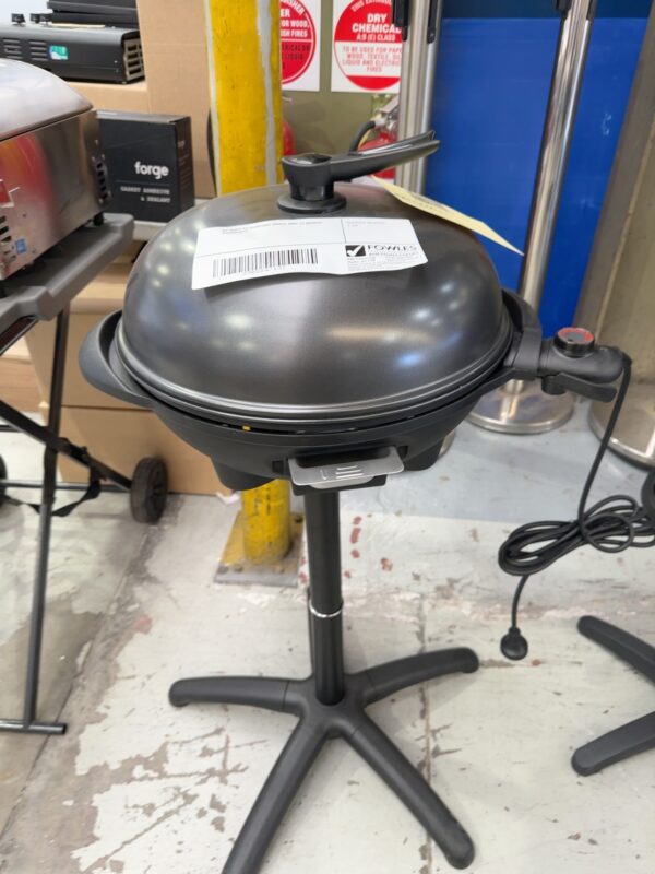 EX DISPLAY ELECTRIC SMALL BBQ 12 MONTH WARRANTY