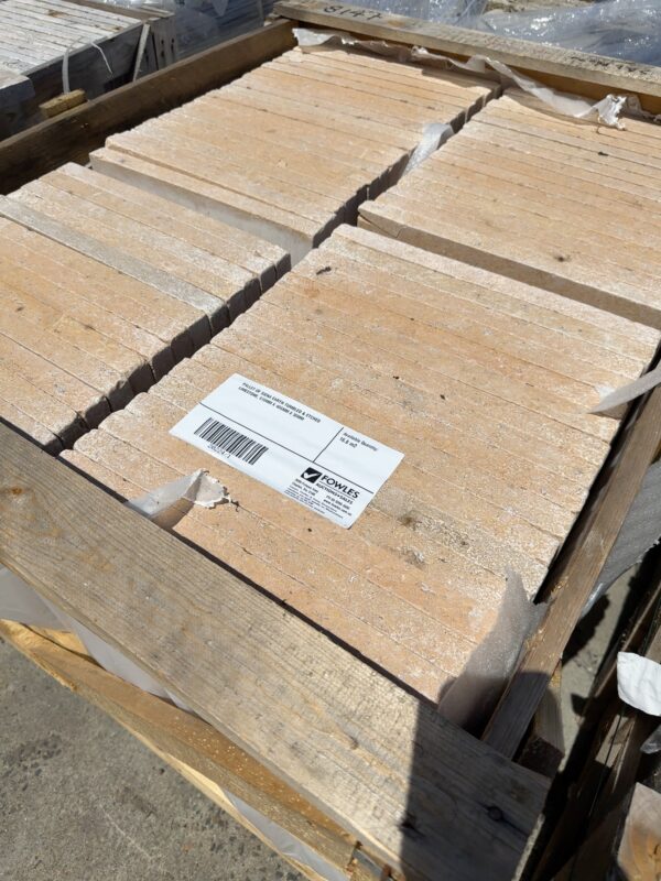 PALLET OF SIENA EARTH TUMBLED & ETCHED LIMESTONE, 610MM X 406MM X 30MM