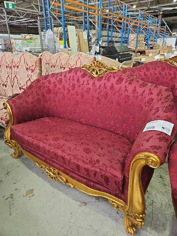 NEW REPRODUCTION FRENCH ANTIQUE ORNATE BURGUNDRY BROCADE FABRIC AND GOLD 2 SEATER FORMAL COUCH, SOLD AS IS