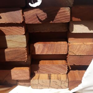 64X19 FEATURE GRADE SPOTTED GUM DECKING- (PACK CONSISTS OF RANDOM SHORT LENGTHS)